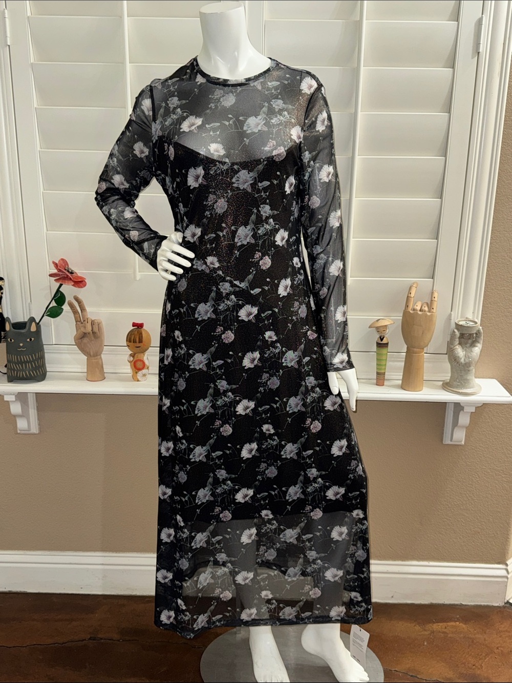Saint + Sofia The Runway Mesh Dress Dark Elegance